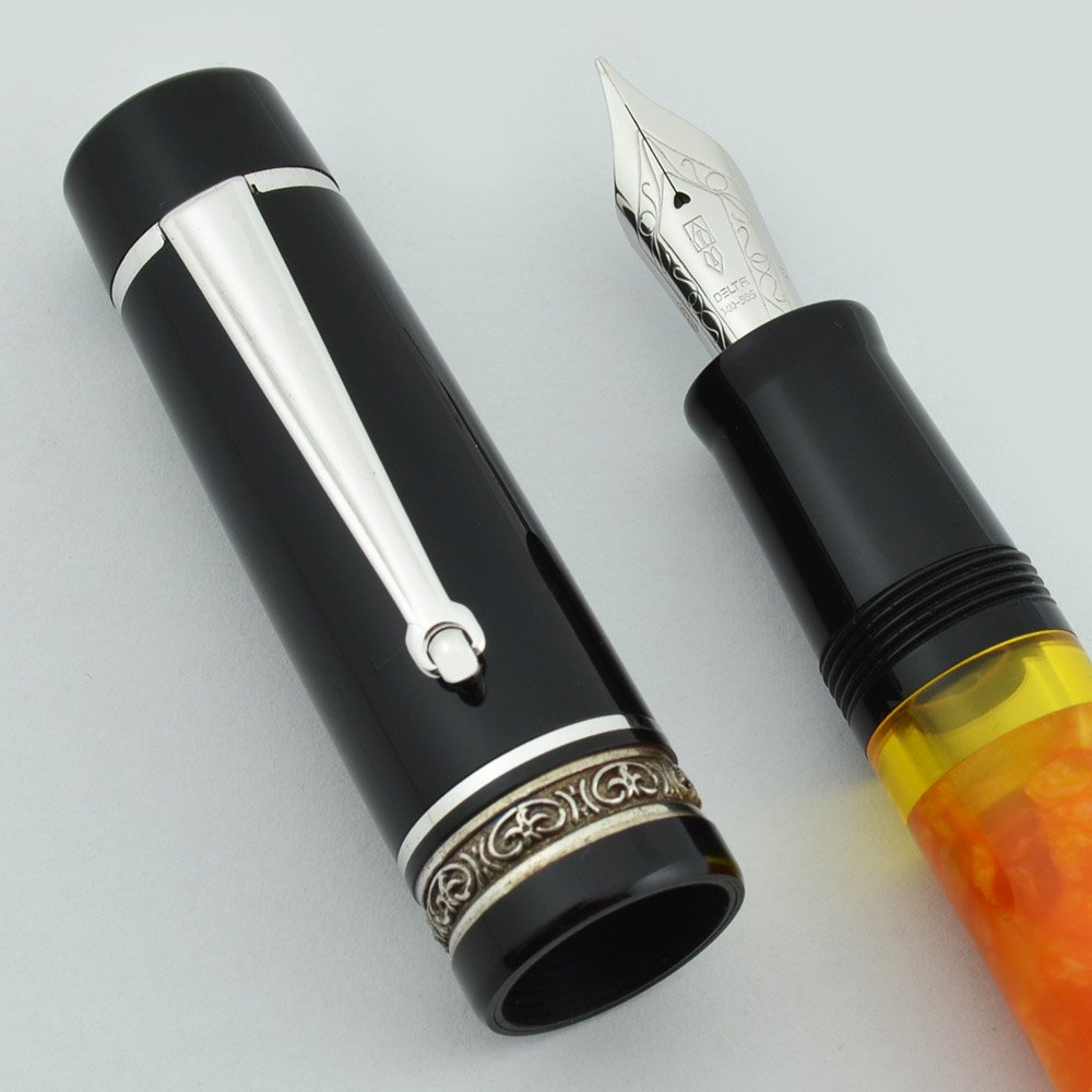 Delta Dolcevita Mid-Size Fountain Pen - Orange & Black